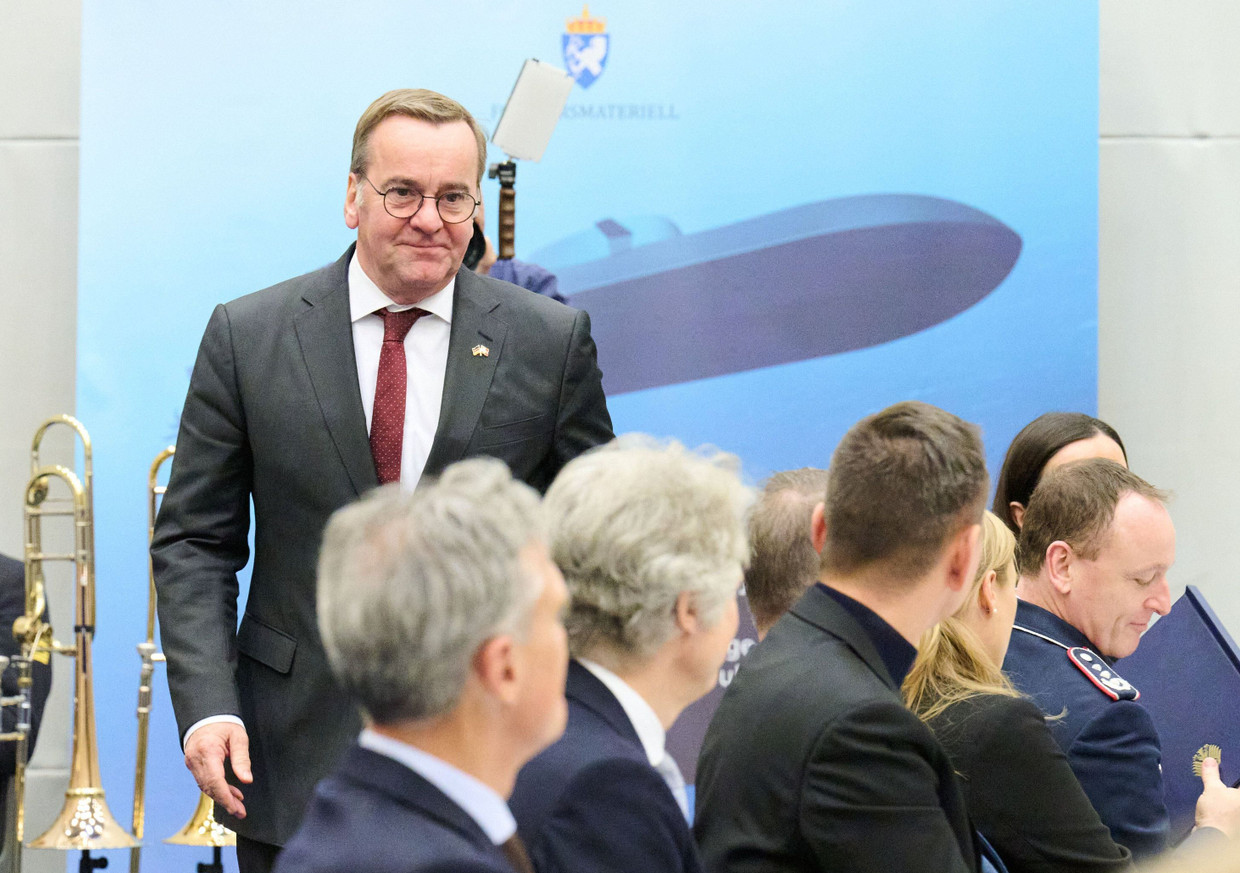 Boris Pistorius (SPD), Bundesminister der Verteidigung, zu Besuch im norwegischen Marine-Stützpunkt Haakonsvern