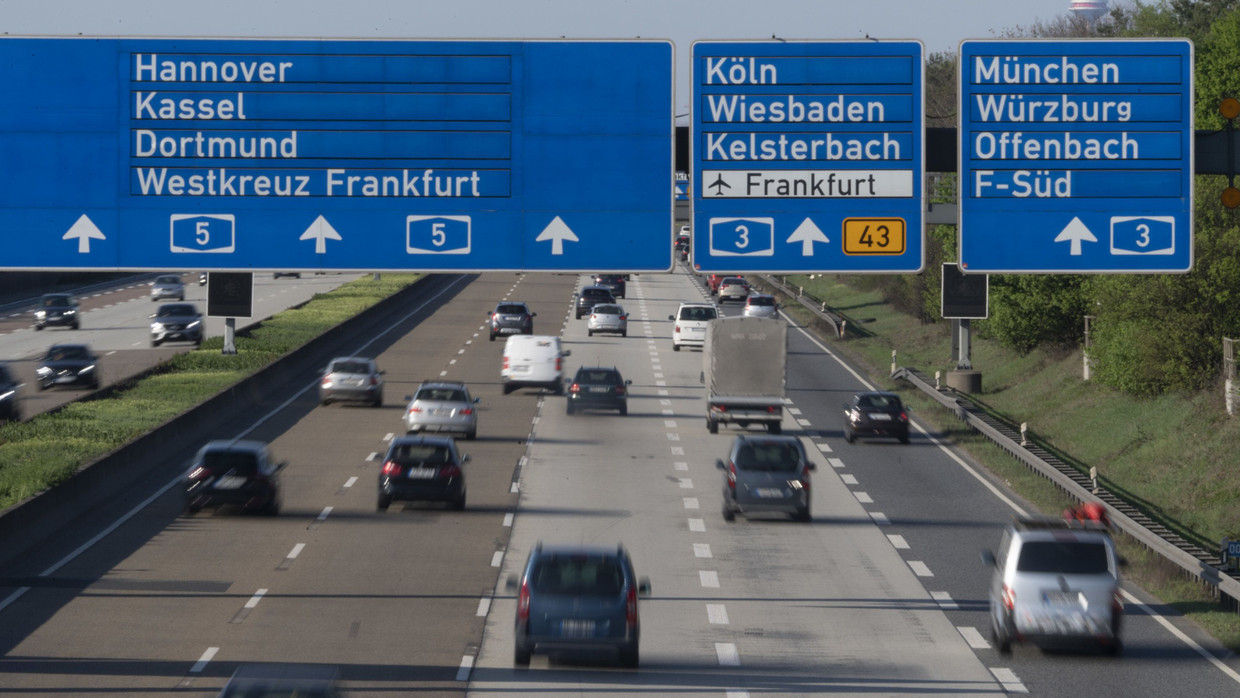 frankfurt-fahrrad-demo-gegen-a5-ausbau-auf-der-autobahn-verboten