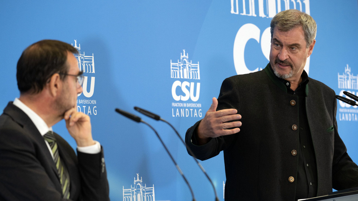CSU-Fraktionschef Klaus Holetschek und Bayerns Ministerpräsident Markus Söder bei der Pressekonferenz zur Herbstklausur der Partei in Kloster Banz