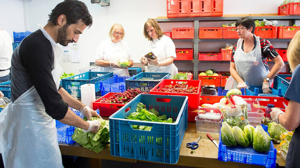 Taunusstein: Limitiertes Klopapier bringt Tafel 10.000 Euro ein | FAZ