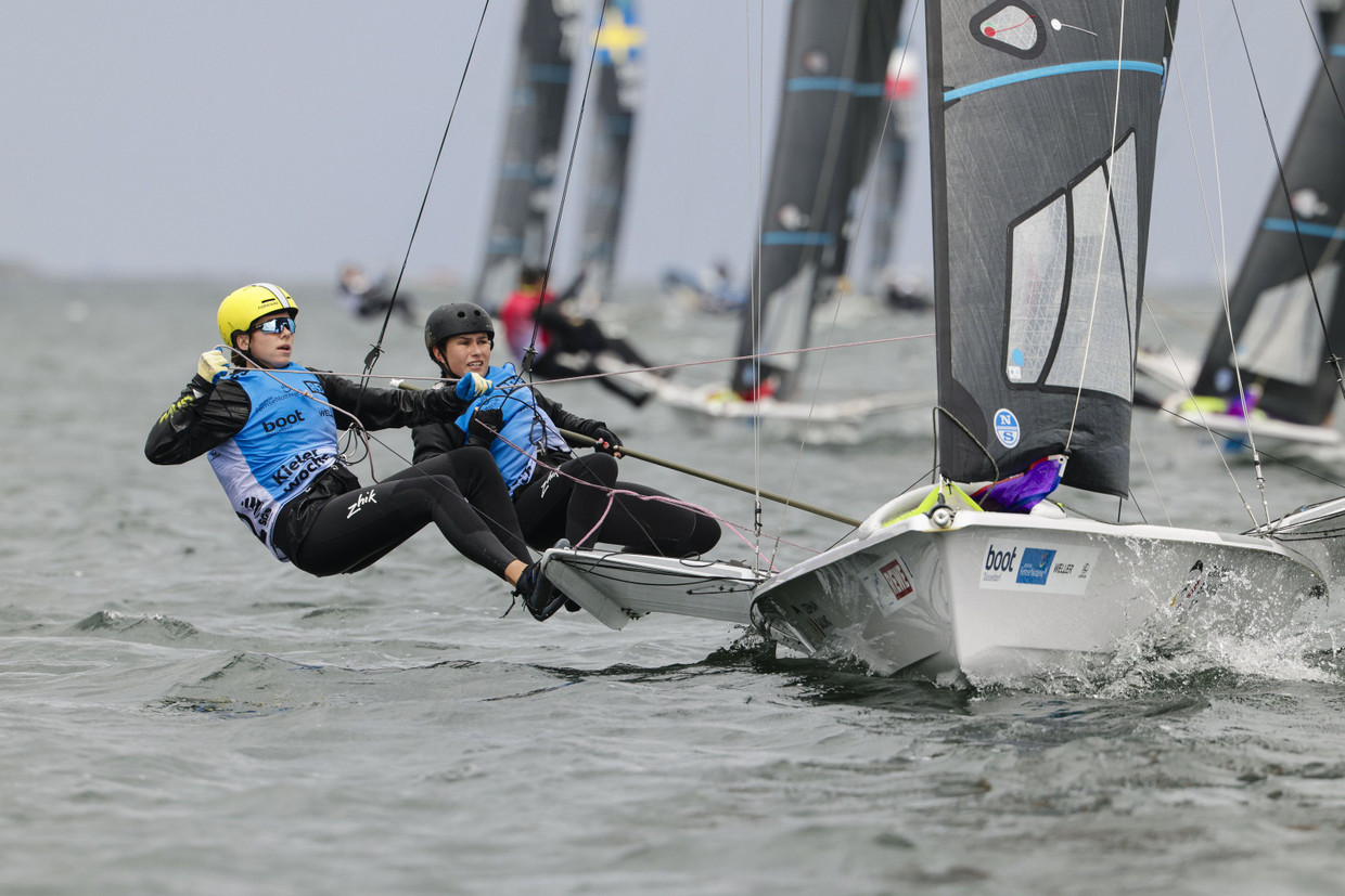Race in the Kiel Fjord: Sophie Steinlein and Catherine Bartelheimer in the 49erfx class