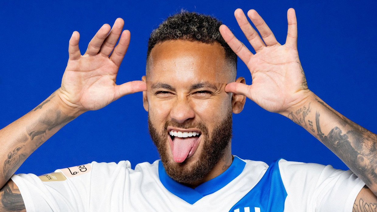 „Ich bin hier in Saudi-Arabien – ich bin ein Hilali!“, sagt Neymar. „Ich bin hier in Saudi-Arabien – ich bin ein Hilali!“, sagt Neymar.