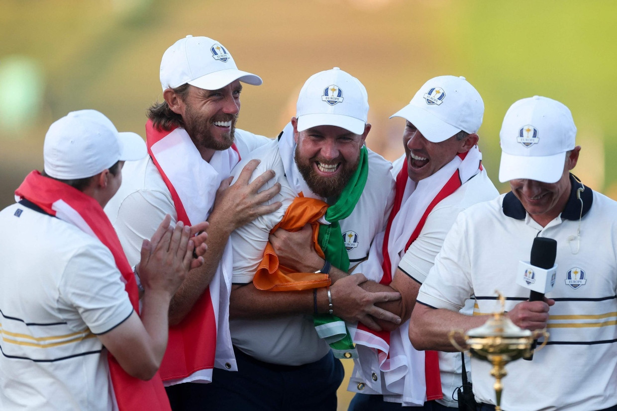 Tommy Fleetwood, Shane Lowry und Rory McIlroy vom Team Europa feierten ausgelassen.