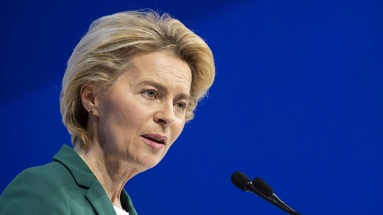 Die Kommissionspräsidentin der Europäischen Union, Ursula von der Leyen, hält auf dem Weltwirtschaftsforum in Davos eine Rede zur Zukunft Europas. Die Kommissionspräsidentin der Europäischen Union, Ursula von der Leyen, hält auf dem Weltwirtschaftsforum in Davos eine Rede zur Zukunft Europas.