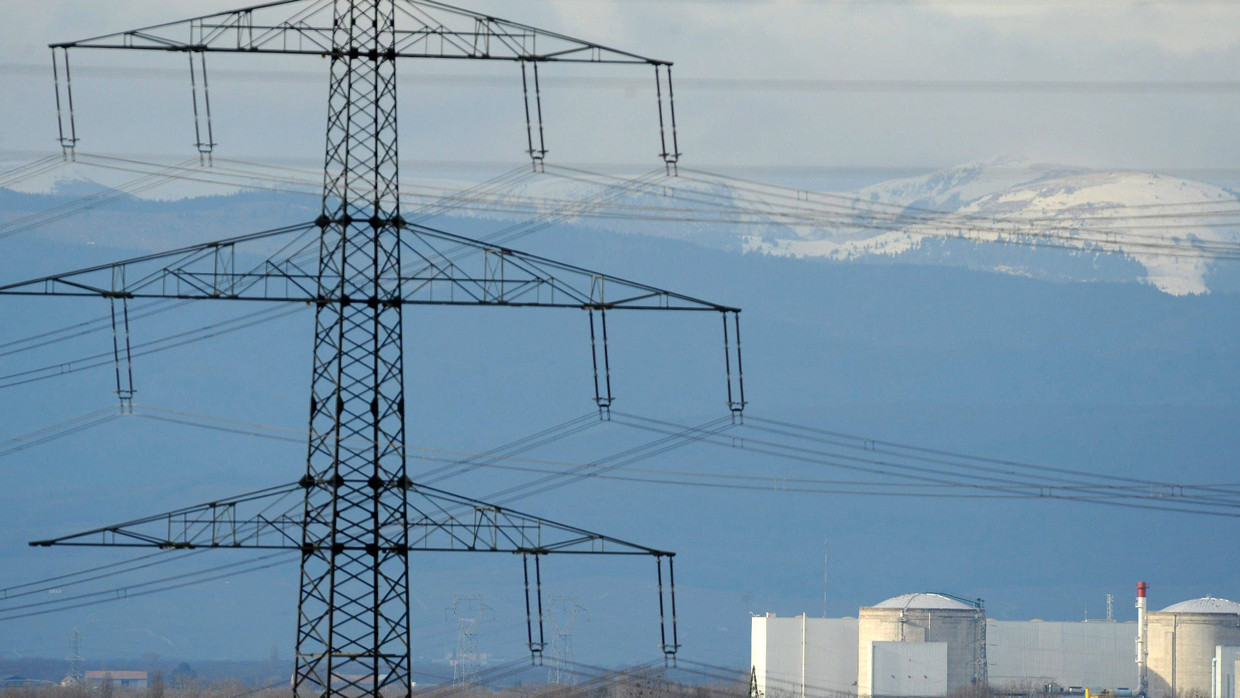 Teure Netzentgelte: Preistreiber für Stromkunden