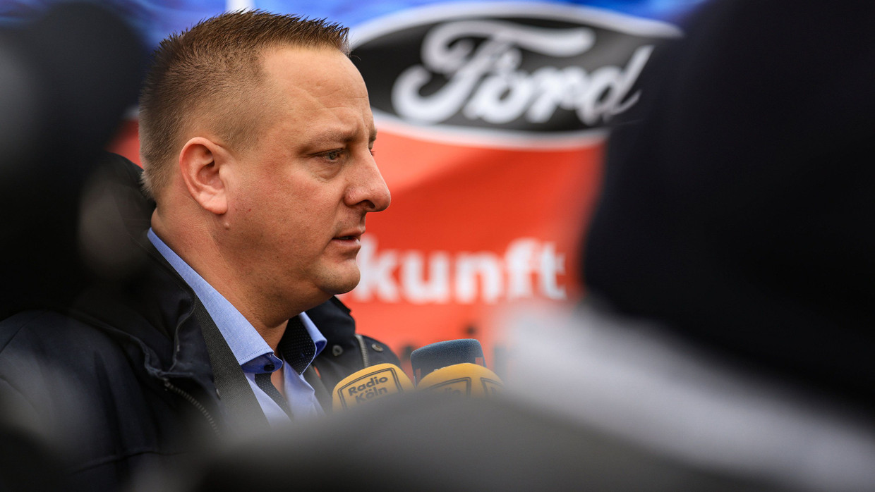 Der deutsche Betriebsratsvorsitzende Benjamin Gruschka muss aktuell für die Belegschaft kämpfen.