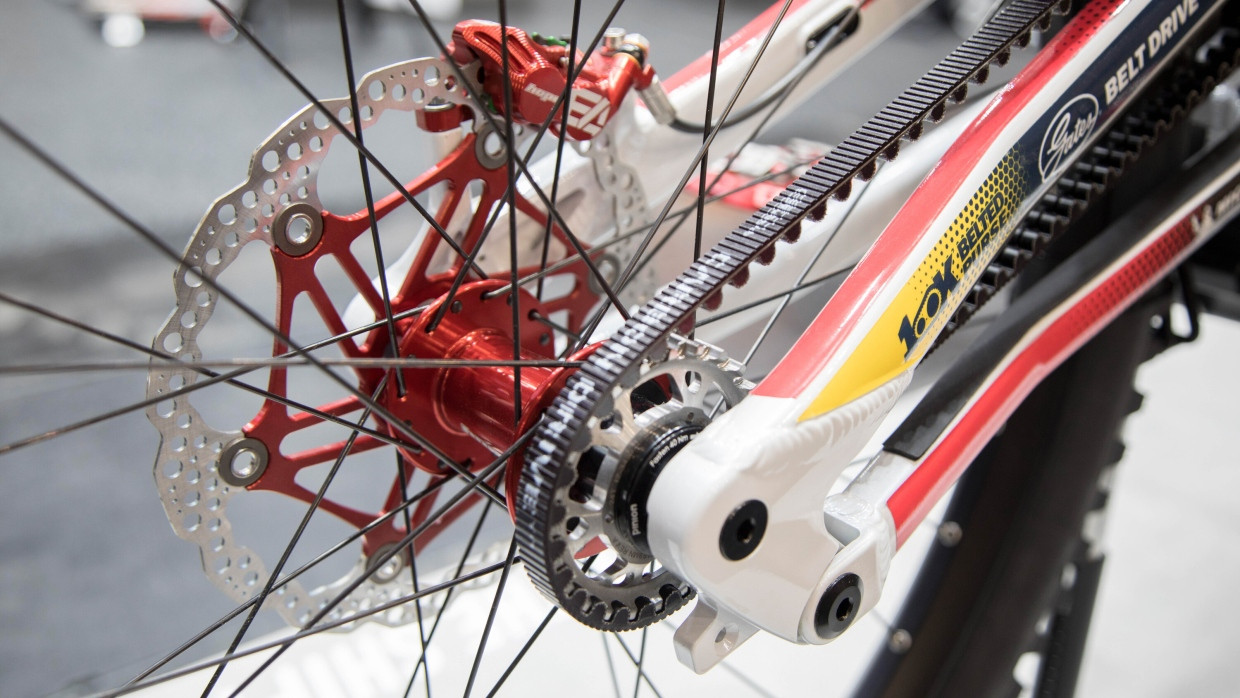 Ohne Kettenöl: Der neue Gürtelantrieb für das Fahrrad.