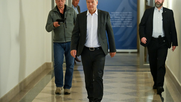 Robert Habeck an Tag Eins nach dem Bruch der Koalition