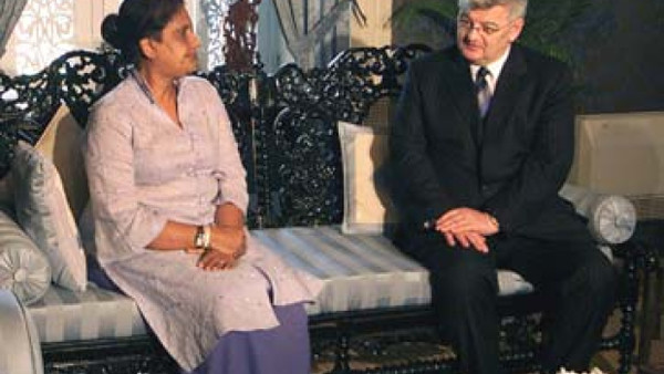 Fischer in Colombo: Treffen mit Sri Lankas Präsidentin Kumaratunga