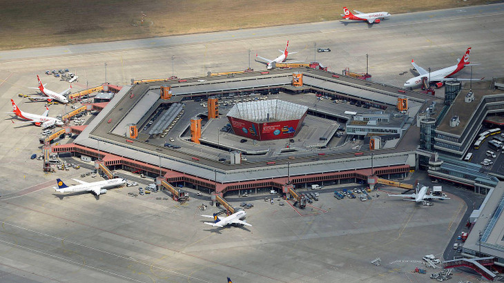 In der jüngsten Vergangenheit hat sich Verkehrsminister Dobrindt immer häufiger für den Flughafen Berlin-Tegel ausgesprochen.