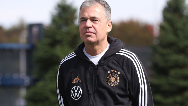 Lob für den Bundestrainer: Der Geschäftsführer Sport beim DFB, Andreas Rettig, will sich aktuell nicht mit Ausstiegsszenarien beschäftigen.